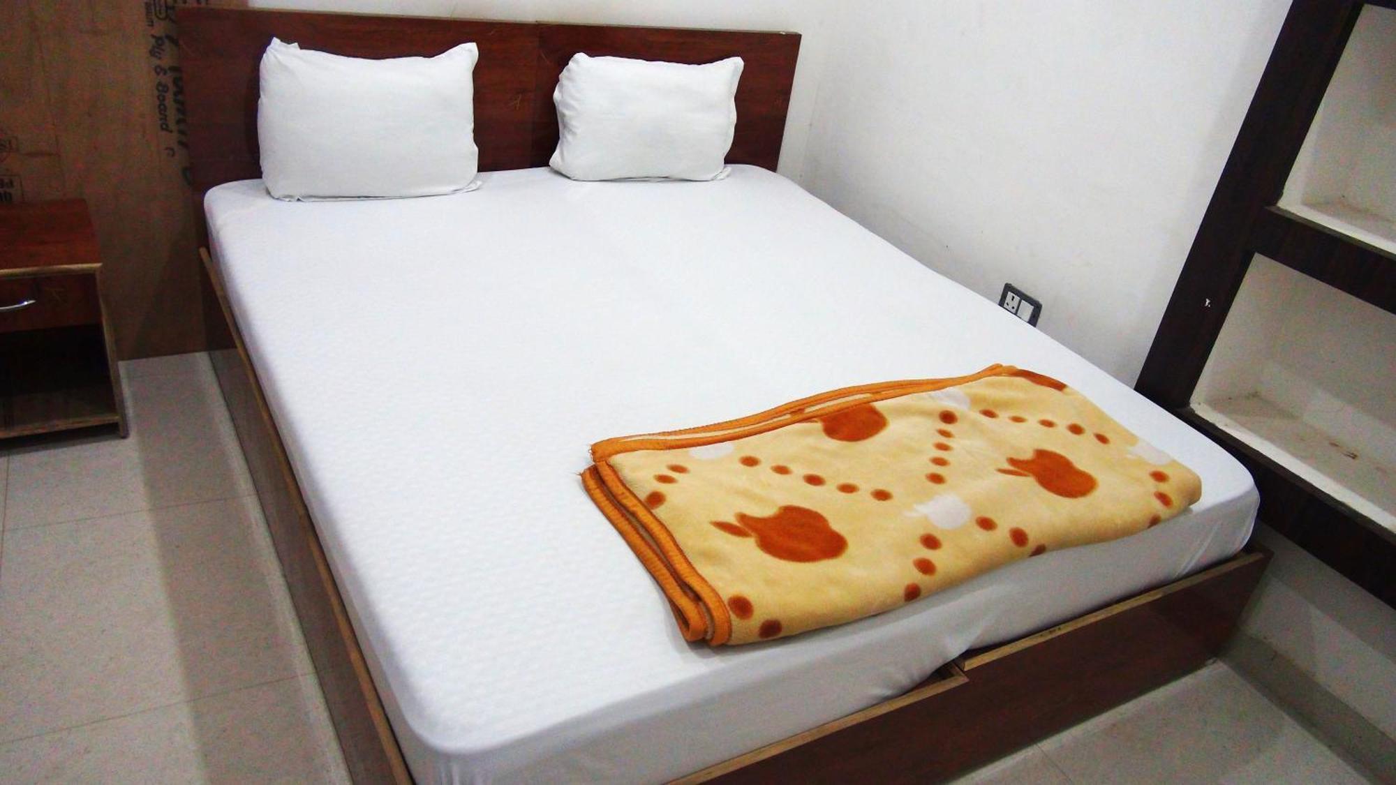 Khajuraho Hostel Ngoại thất bức ảnh