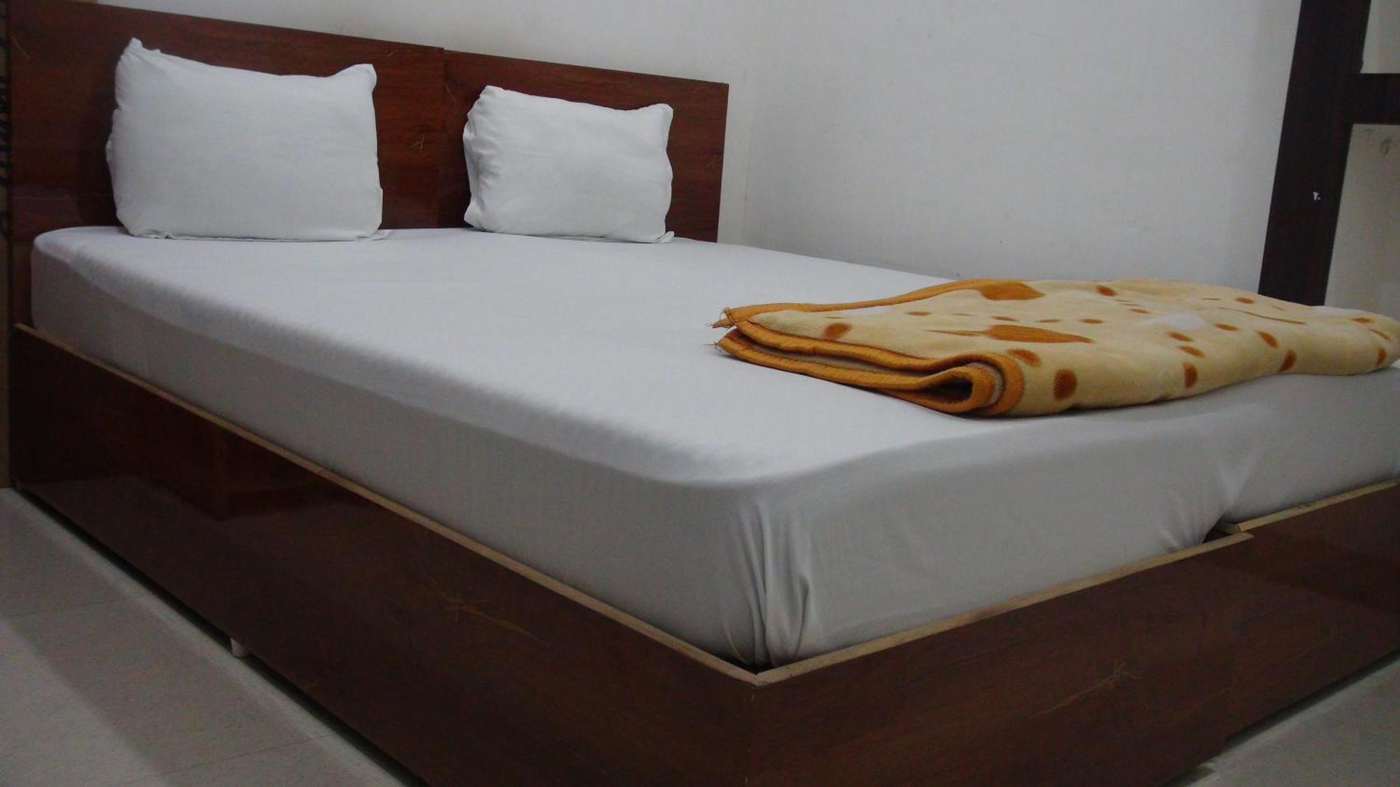 Khajuraho Hostel Ngoại thất bức ảnh